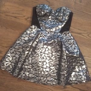 🚫SOLD🚫bebe Black Silver Cocktail Dress